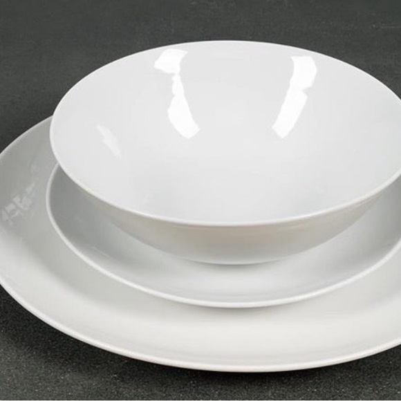 Dinnerware Set - Picture 7 of 9